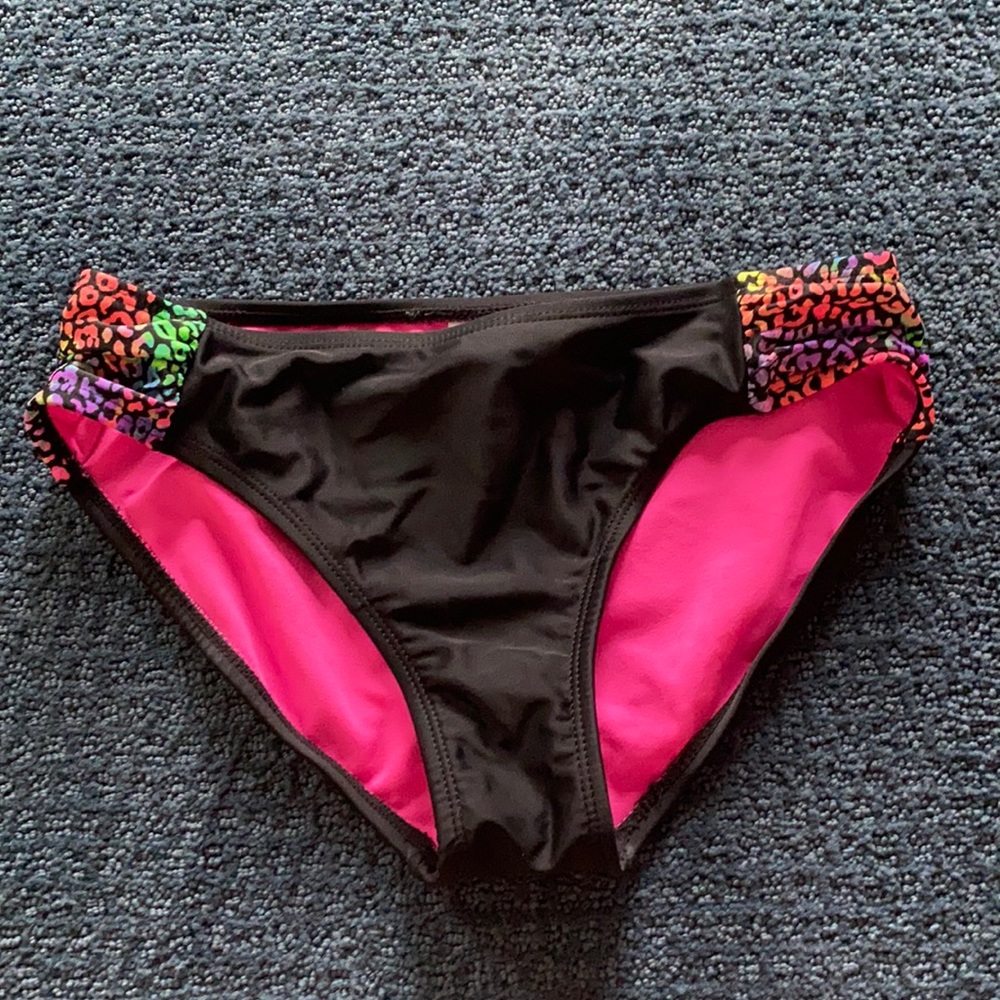 Black bikini bottoms